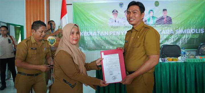 foto bupati batanghari fadhil