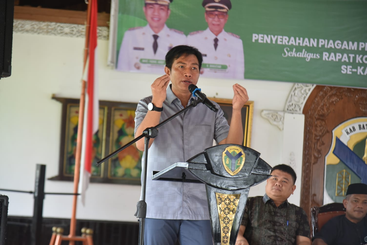 foto bupati batanghari m fadhil arief 1