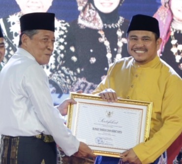 foto bupati bungo h mashuri
