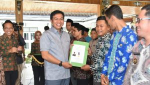 foto bupati m.fadhil arief