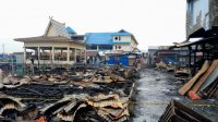 foto kios terbakar kuala tungkal