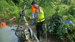 foto-peralatan-peti-dimusnahkan-polisi foto peralatan peti dimusnahkan polisi