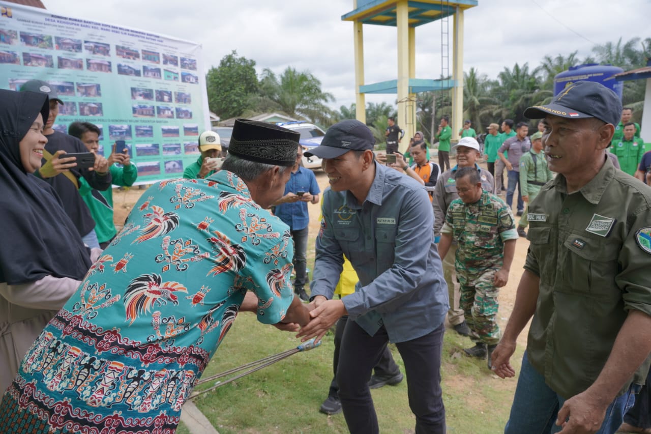 foto bupati batanghari fadhil arief 1
