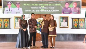 foto-bupati-batanghari-kenal-pamit foto bupati batanghari kenal pamit