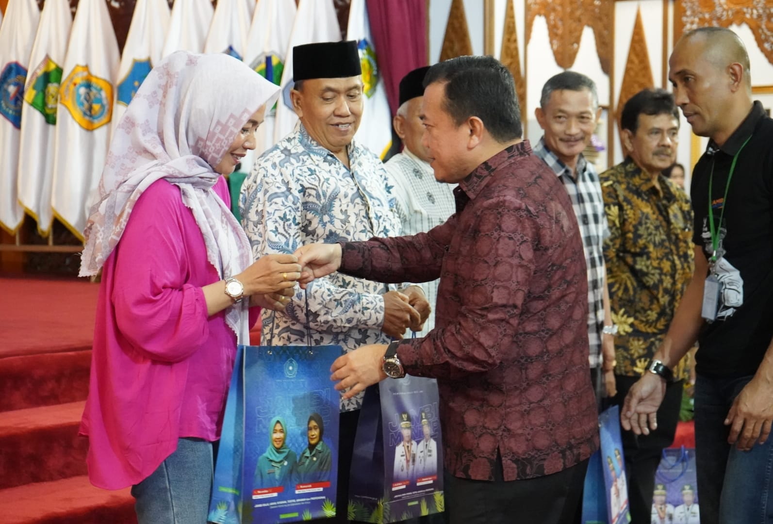 foto-gubernur-jambi-alharis foto gubernur jambi alharis