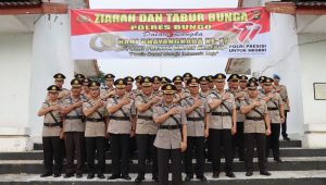 foto kapolres bungo wahyubram ziarah ke tmp