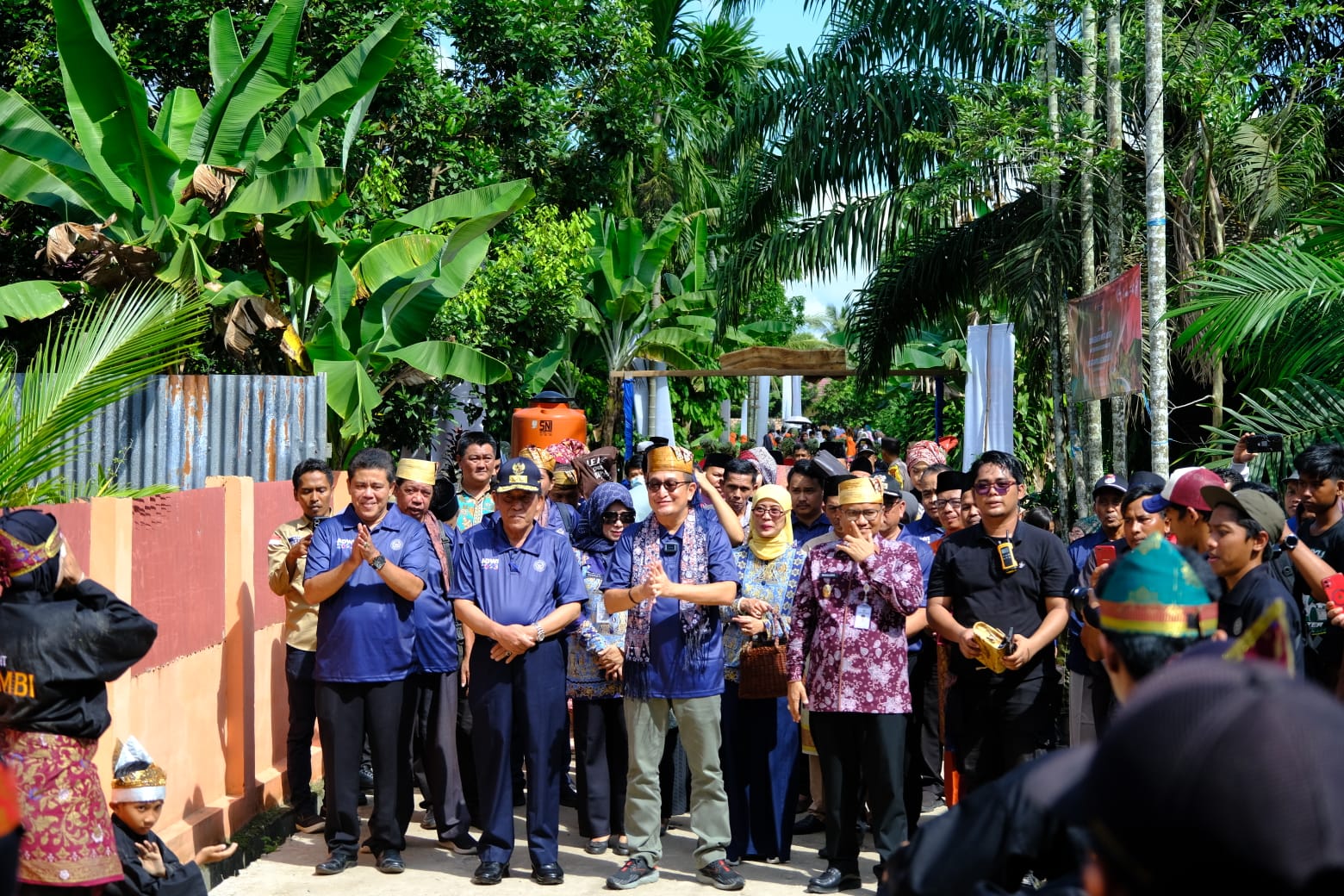 foto wakil gubernur jambi sani