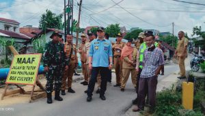 foto walikota jambi tinjau drainase
