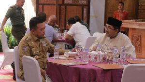 foto bupati tanjab barat anwar sadat