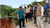 foto bupati bungo h mashuri tinjau lokasi banjir