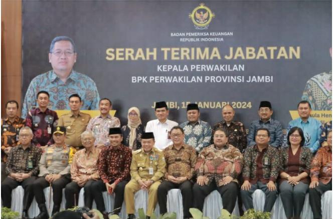 foto-bupati-tanjab-barat foto bupati tanjab barat