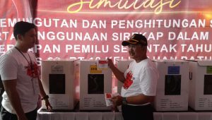 foto-bupati-tanjab-barat-simulasi-pemungutan-suara foto bupati tanjab barat simulasi pemungutan suara
