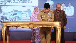 foto-gubernur-jambi-teken-mou-kemenkes foto gubernur jambi teken mou kemenkes