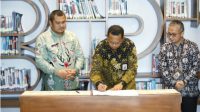 foto bupatibungo menyerahkan lkpd ke bpk
