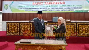 foto-ketua-dprdbungo-dan-wakilbupatibungo-lkpj-bupati-ta2023 foto ketua dprdbungo dan wakilbupatibungo lkpj bupati ta2023