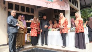 foto-wakilgubernurjambi-sani foto wakilgubernurjambi sani