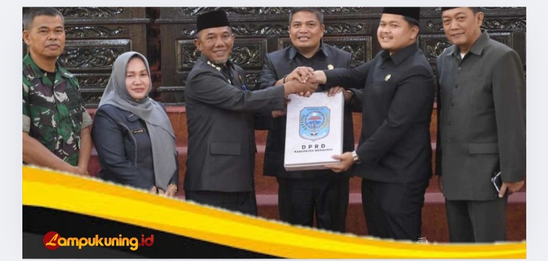 Pj Bupati Merangin Sampaikan Ranperda APBD 2025 Pada Rapat Paripurna DPRD