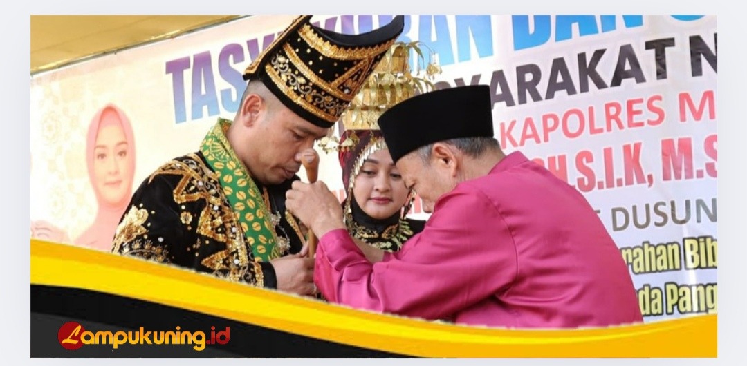 Kapolres Merangin Mendapat Penganugrahan Gelar Kehormatan Adat