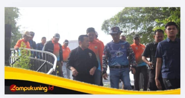Gubernur Al Haris Buka Lomba Pacu Perahu, Multiplayer Sungai Batanghari Bersih, Dukung Ekonomi Masyarakat