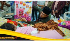 Wakil Walikota Jambi Kunjungi Balita Penderita Leukemia, Pastikan Penanganan Maksimal