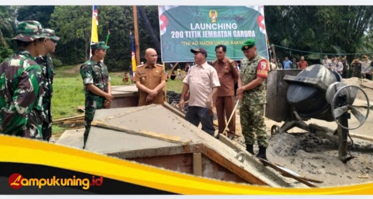 Danrem 042/Gapu Bersama Bupati Bungo Tinjau Progres pembangunan KDKMP dan Jembatan Gantung di Kabupaten Bungo