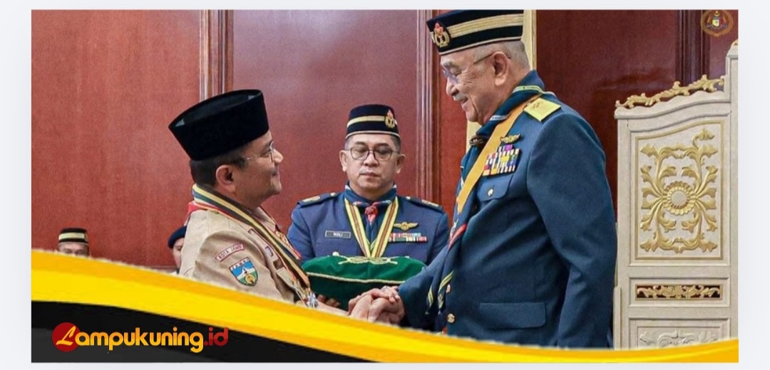 Wali Kota Jambi Dianugerahi Medali Penghargaan Semangat Rimba Silver Atas Dukungan Kepramukaan di Malaysia