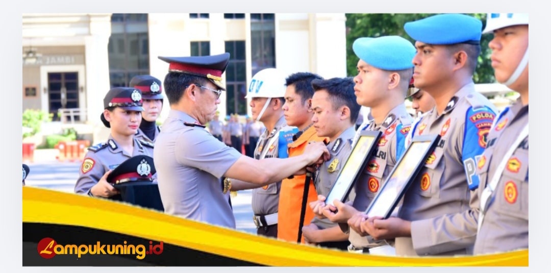 Polda Jambi Gelar Upacara PTDH, Empat Personel Diberhentikan Tidak Dengan Hormat