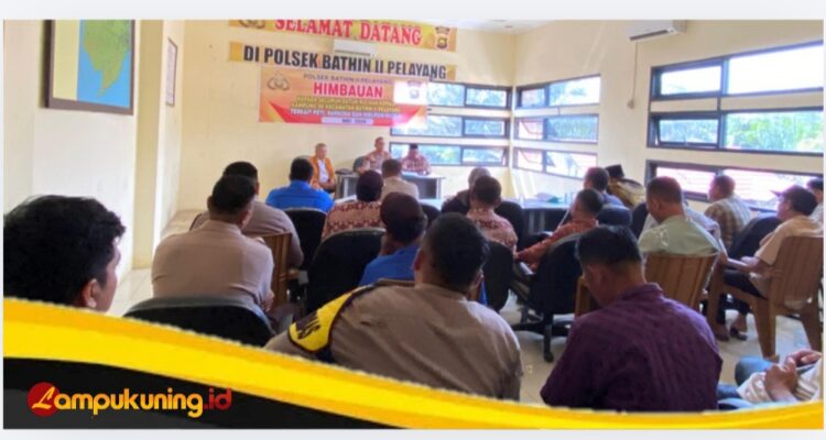 Polsek Bathin II Pelayang Bahas Peti,Narkoba,Hiburan Malam Bersama Datuk Rio dan Kepala Kampung