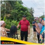 Wakil Bupati Bungo H.Tri Wahyu Hidayat Tinjau Kondisi Warga Terdampak Banjir