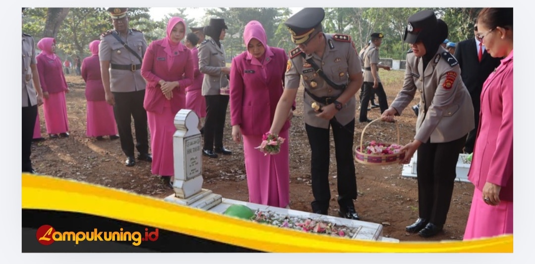 Sambut Hari Bhayangkara ke-80, Kapolres Bungo AKBP Zamri Elfino Gelar Ziarah dan Tabur Bunga di TMP Satria Negara