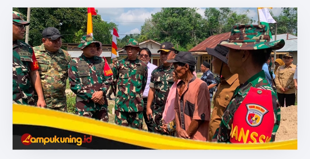 Haru Warnai TMMD Ke-129, Rumah Bapak Maskur Akhirnya Direhab Satgas TMMD Kodim 0416/Bungo Tebo