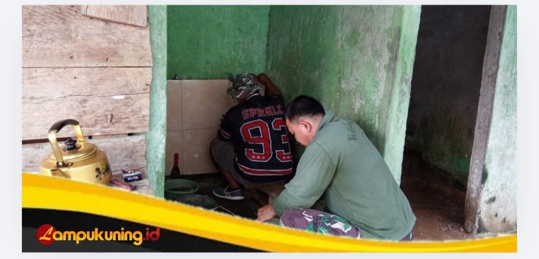 MCK dan Pemasangan Keramik Tempat Wudu Langgar Nurul Fajri Tak Luput dari Target Personel Satgas TMMD Ke-129 Kodim 0416/Bute