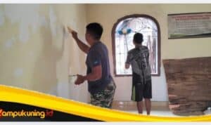 IMG_20260720_143629 Semangat Gotong-Royong Personel TMMD Ke-129 Bersama Warga Kerjakan Dinding Mushola Al-Hikmah