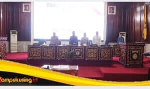 Bupati H. Dedy Putra Hadiri Rapur DPRD Kabupaten Bungo Tentang Penyampaian Kata Akhir Fraksi