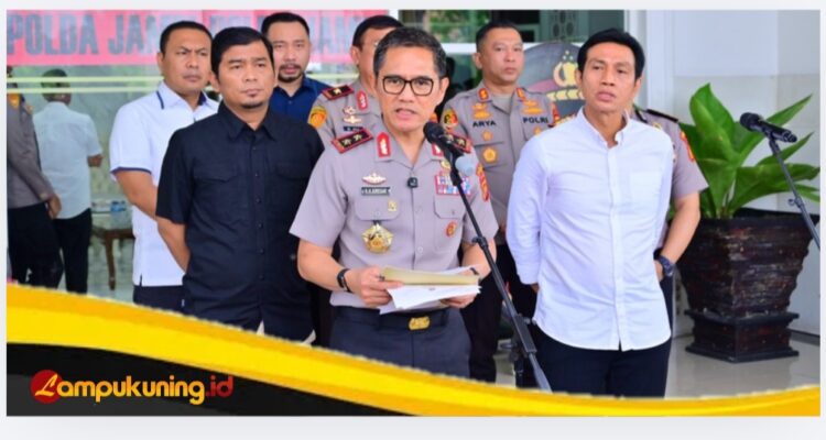 Kapolda Jambi Pimpin Konferensi Pers Dugaan TPPO dan Serahkan Kembali Bayi 8 Bulan kepada Ibu Kandung