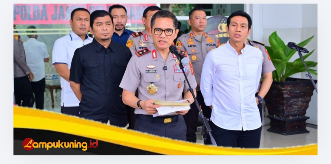 Kapolda Jambi Pimpin Konferensi Pers Dugaan TPPO dan Serahkan Kembali Bayi 8 Bulan kepada Ibu Kandung