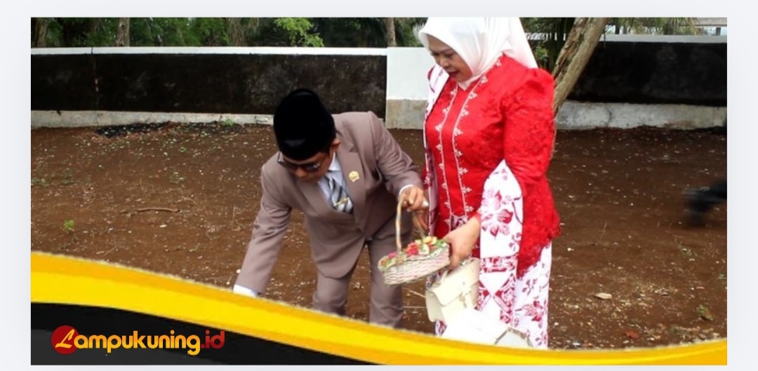 Wakil Ketua I DPRD Bungo Ziarah Ke Taman Makam Pahlawan Satria Negara