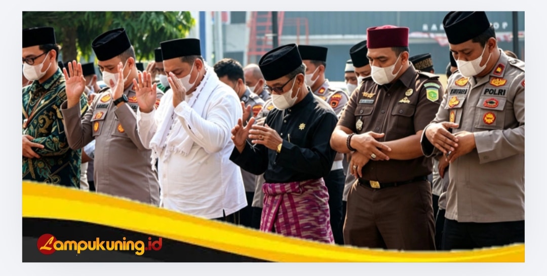 Wabup Tri Wahyu Hidayat Hadiri Shalat Istisqa dan Peringatan Maulid Nabi, Tekankan Sinergi Penanganan Karhutla