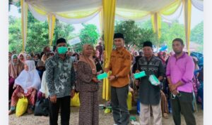 Udara Tebo Memburuk, Liga Marisa Turun ke Desa Bagikan Masker dan Sembako untuk Ratusan Warga