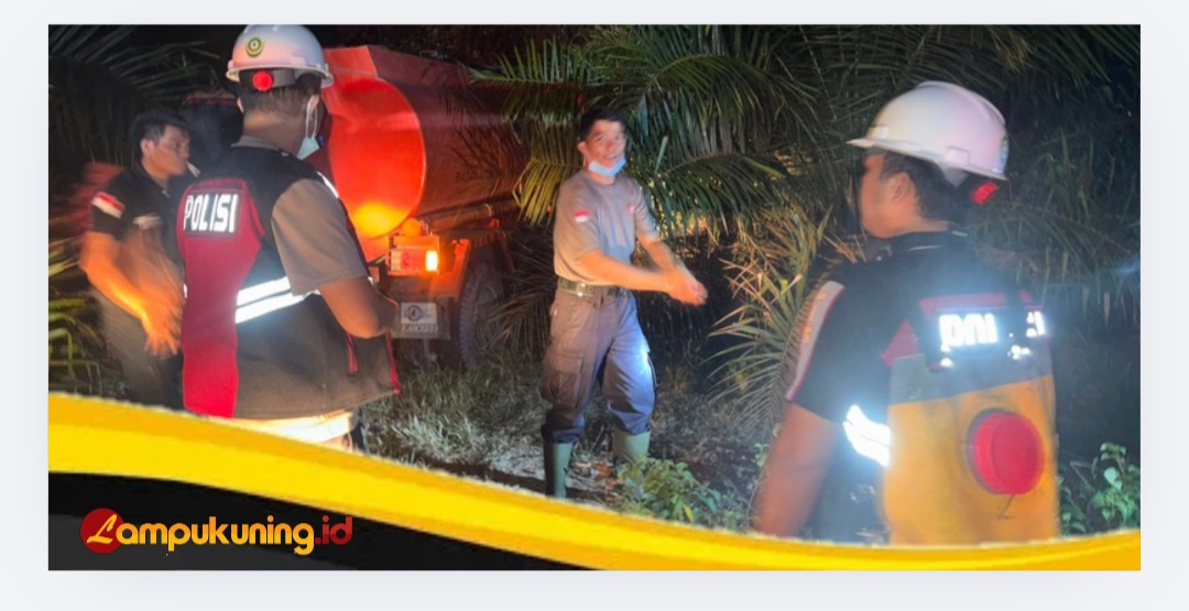 10 Hektar Lahan Kebun Karet dan Semak Belukar Terbakar, Petugas Menduga Api Berasal dari Puntung Rokok