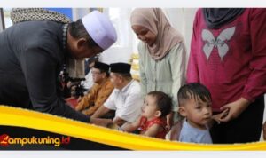 Bupati Anwar Sadat Safari Jumat di Dusun Mudo, Serahkan Bantuan dan Tegaskan Komitmen Bangun Daerah.