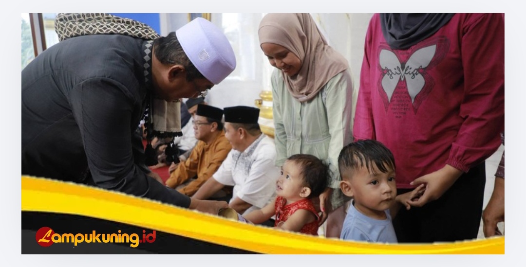 Bupati Anwar Sadat Safari Jumat di Dusun Mudo, Serahkan Bantuan dan Tegaskan Komitmen Bangun Daerah.