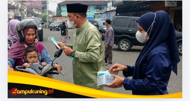 Dinas Kesehatan Bungo Bagikan 1000 Masker Gratis Ke Masyarakat