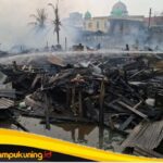 Polisi Dalami Penyebab Kebakaran Hebat di Kuala Tungkal, Lima Bangunan Ludes Dilalap Api