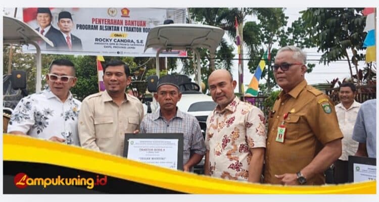 Bupati Dedy Putra Apresiasi Bantuan Traktor dan Motor Sampah dari Anggota DPR RI Rocky Candra