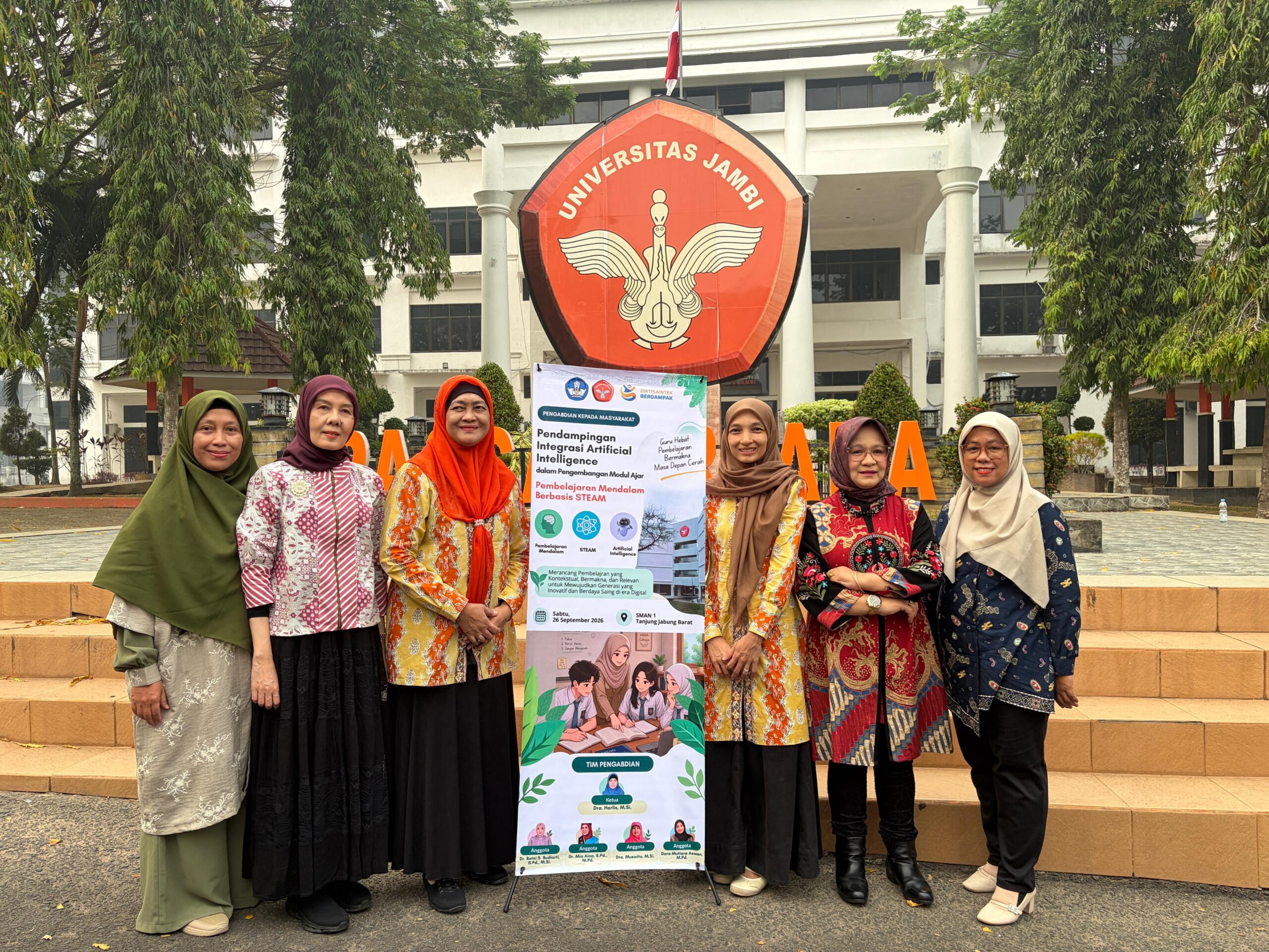 Tim Pengabdian FKIP Universitas Jambi Dampingi Guru SMAN 1 Tanjung Jabung Barat Integrasikan AI Susun Modul Ajar 2 TIM-PKM-FKIP-UNJA